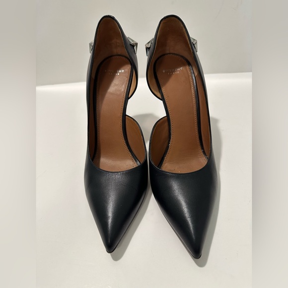 Givenchy Star Studded Leather D’Orsay Pumps- Size 38 - Picture 3 of 6